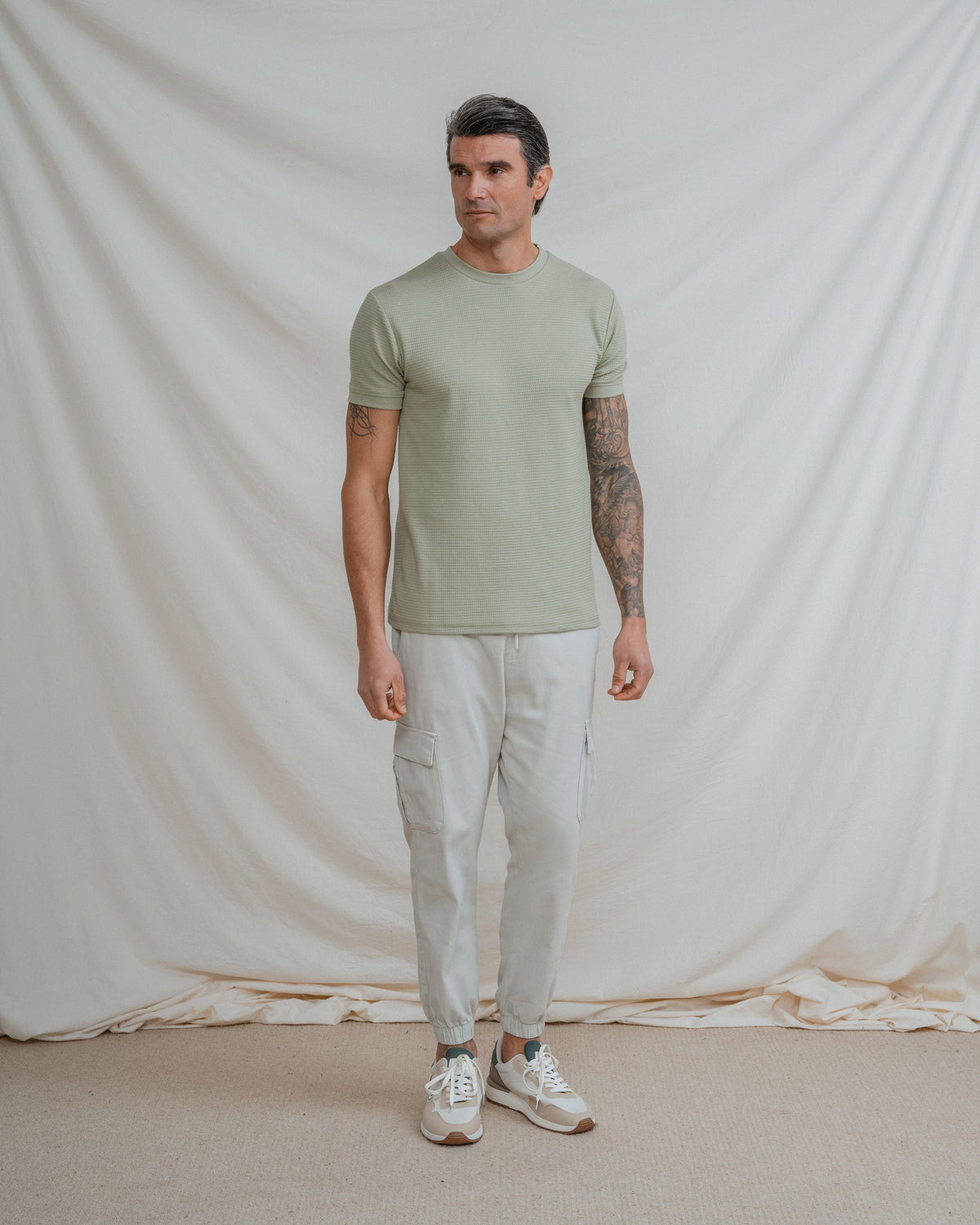 PANTALÓN CHINO CARGO CON GOMA
