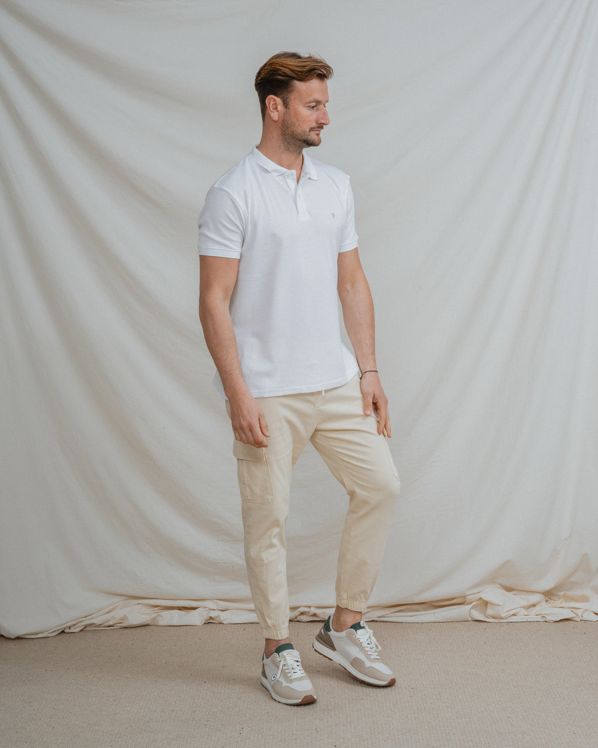PANTALÓN CHINO CARGO CON GOMA