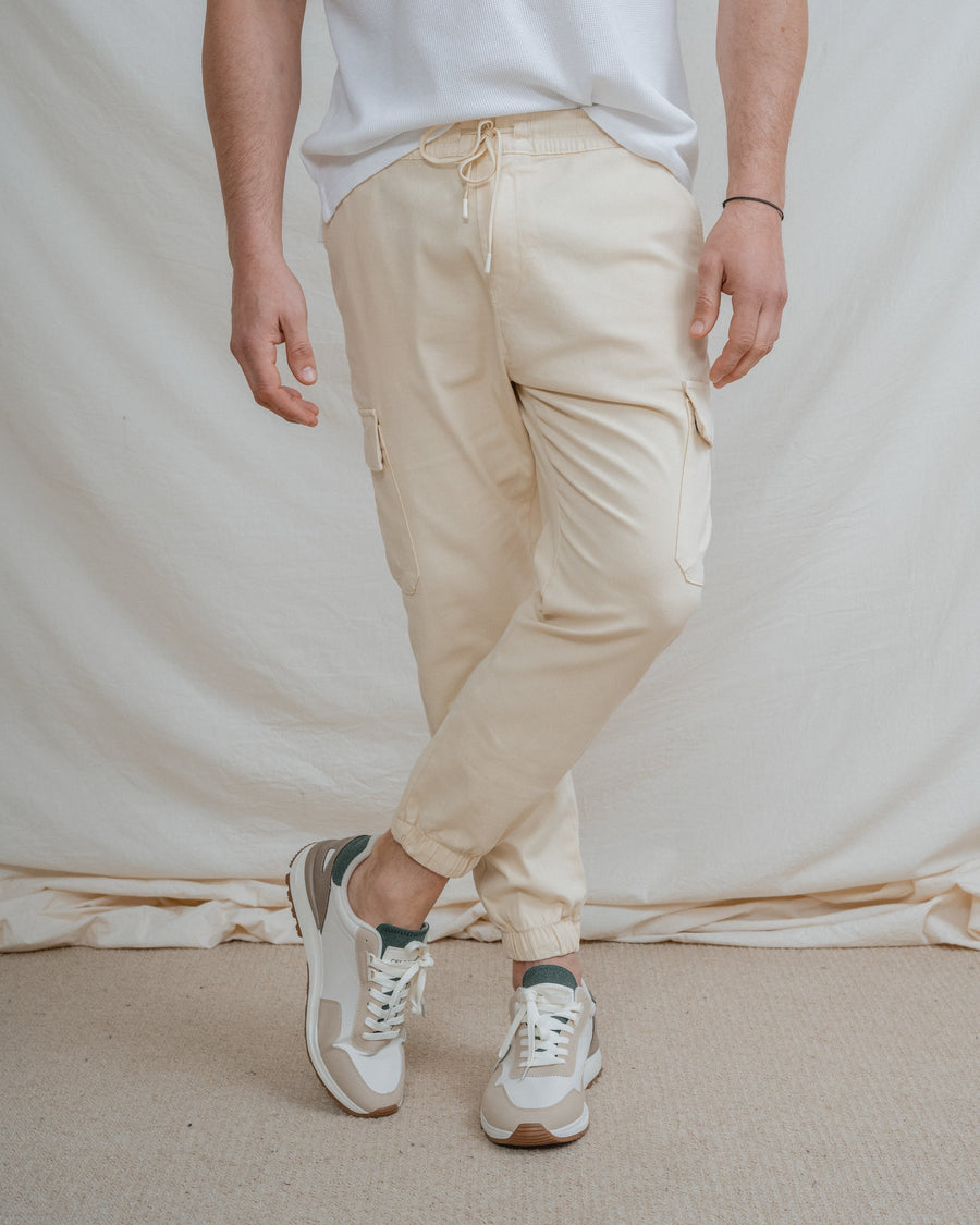 PANTALÓN CHINO CARGO CON GOMA