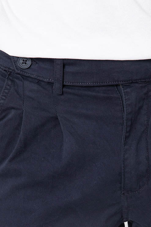 PANTALÓN CHINO PINZAS