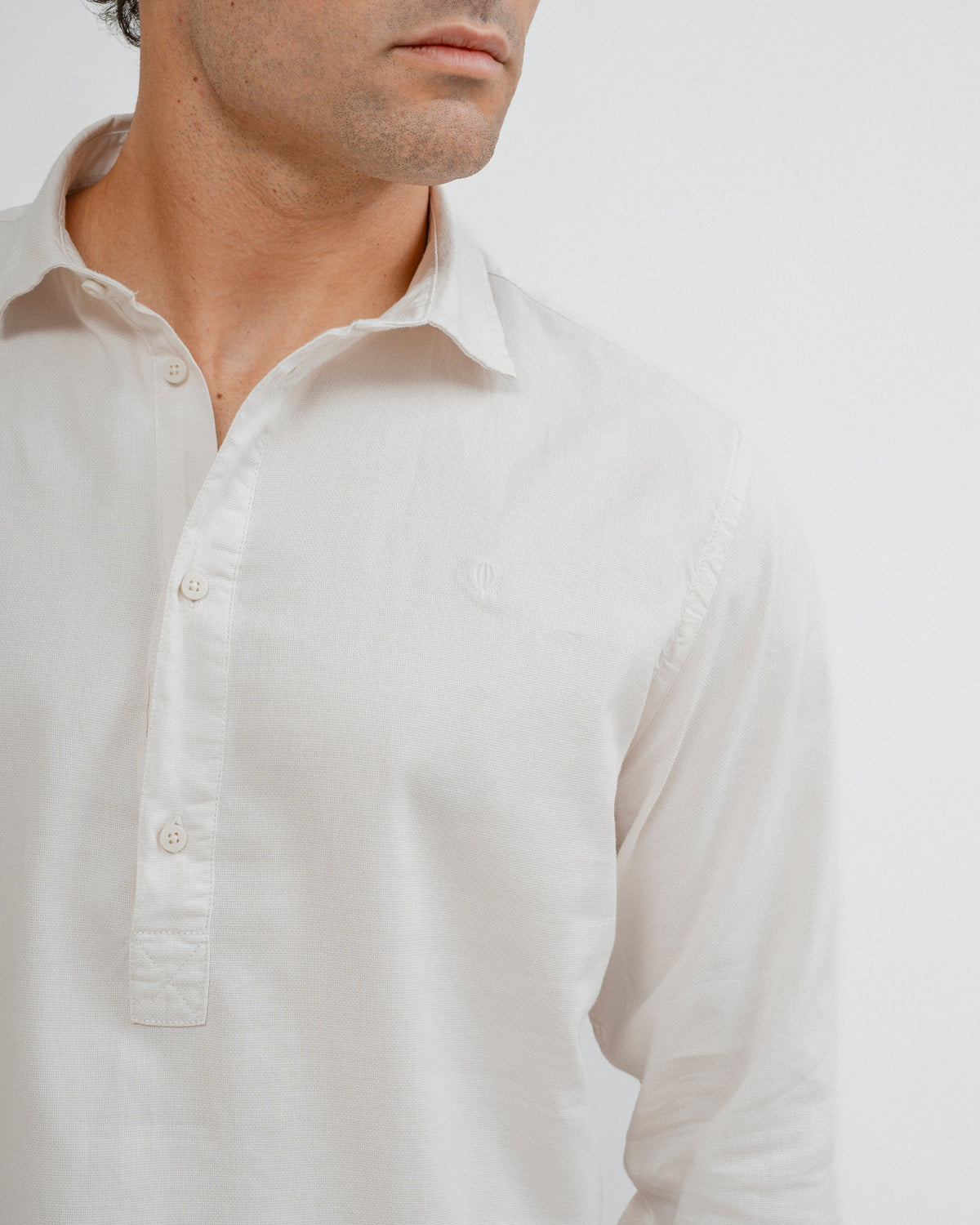 CAMISA POLERA TINTE FALSO