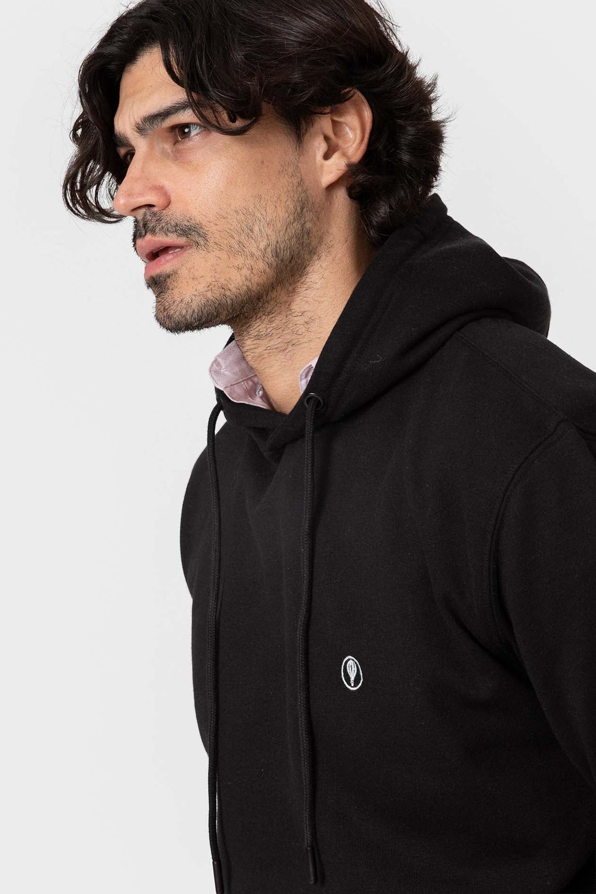 SUDADERA CANGURO CON CAPUCHA