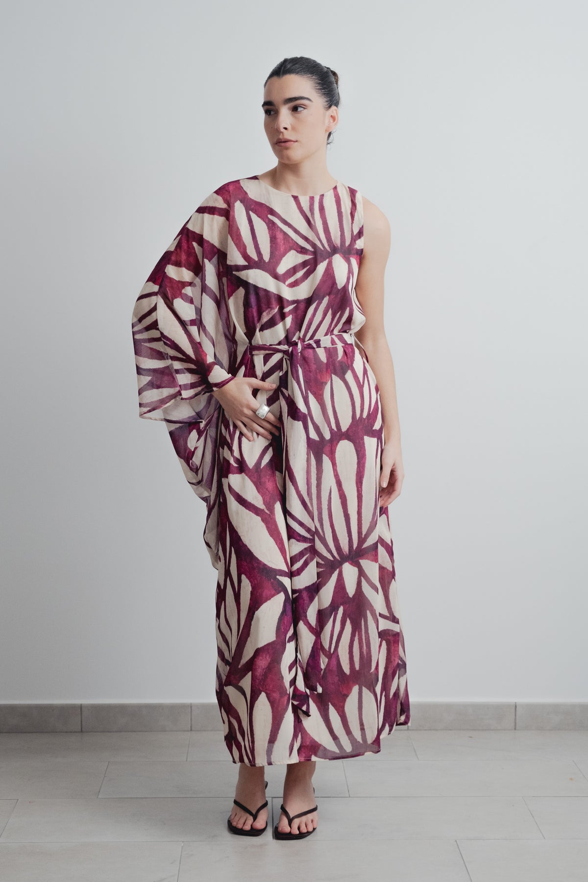 VESTIDO ASIMETRICO ESTAMPADO