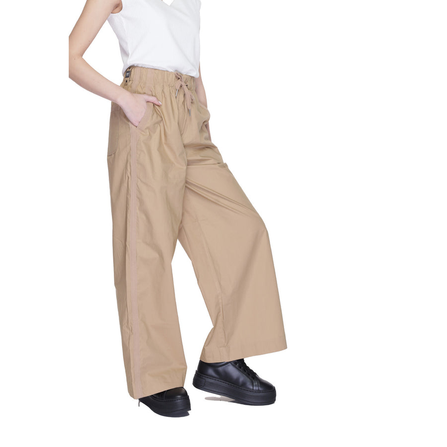 Blauer. Mujer Pantalones